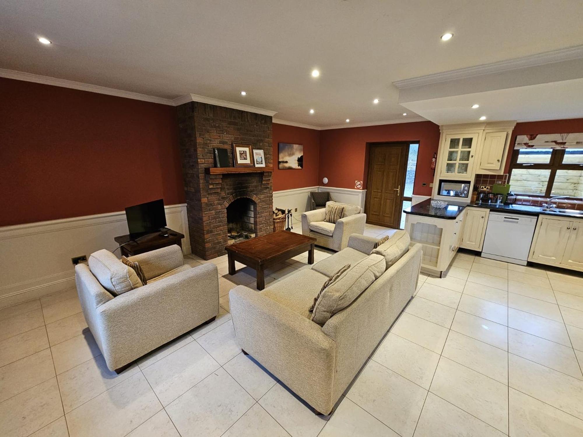 Holiday home 7 Clos Na Feirme Four Bedroom House With Hot Tub